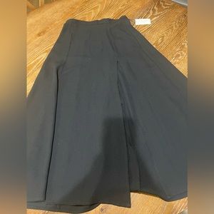 RESA - MIDI Skirt with slit